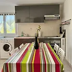 Maison T3 A Avec Terrasse Et Parking - Fr-1-495-7