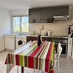 Maison T3 A Avec Terrasse Et Parking - Fr-1-495-7 Appartement