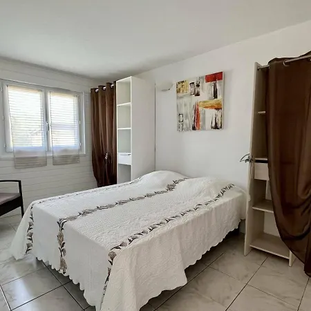 Apartament Maison T3 A Avec Terrasse Et Parking - Fr-1-495-7