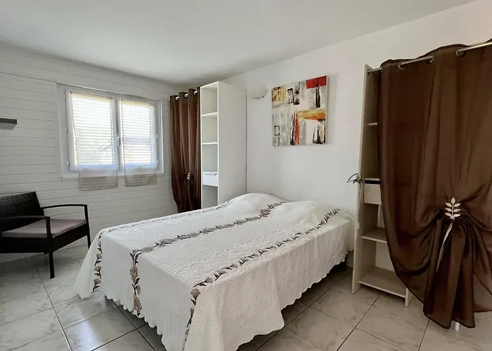 アパート Maison T3 A Avec Terrasse Et Parking - Fr-1-495-7