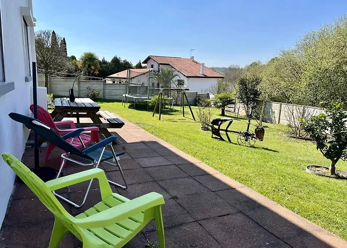 Maison T3 A Avec Terrasse Et Parking - Fr-1-495-7 *